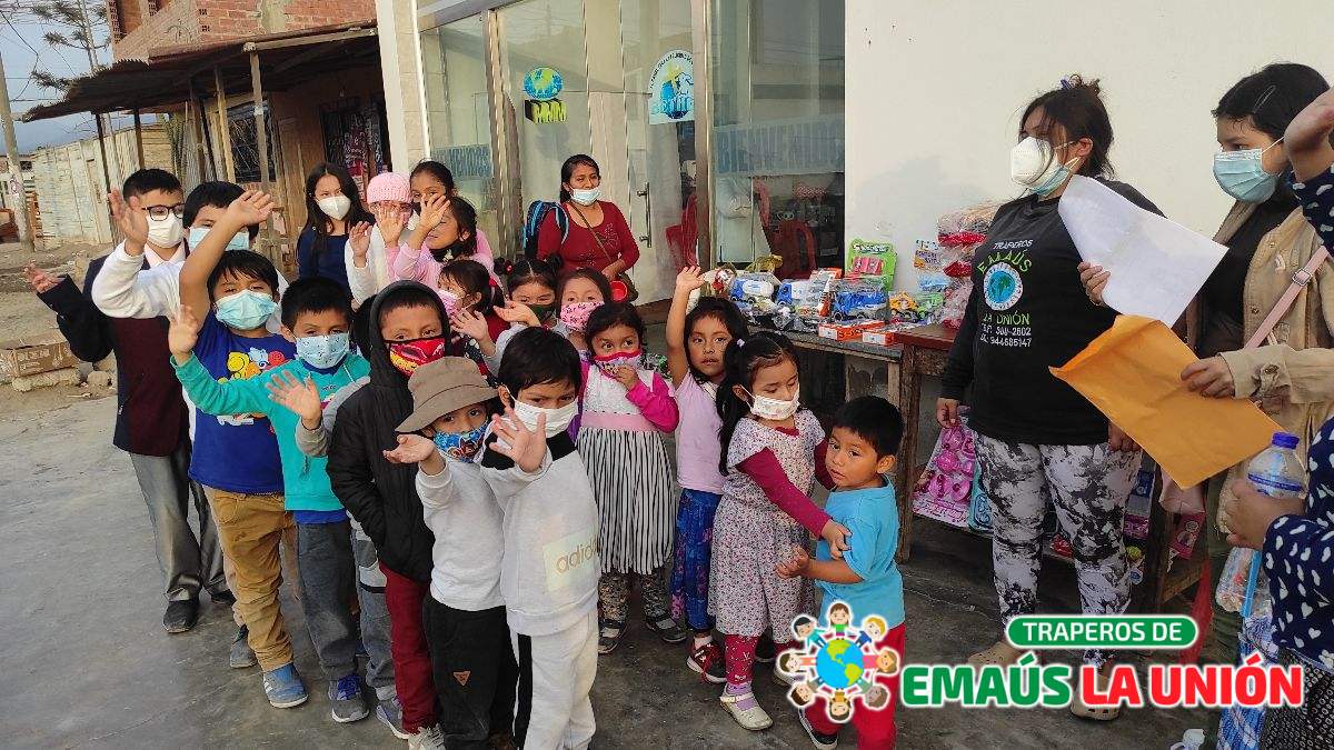 ¡Libera Espacio y Ayuda! Recolección de Ropa Usada en La Molina